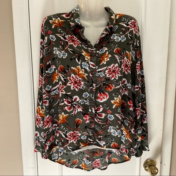 Bailey & Chloe Green Floral Button Down shirt Hi Lo style SZ Med - Picture 8 of 9